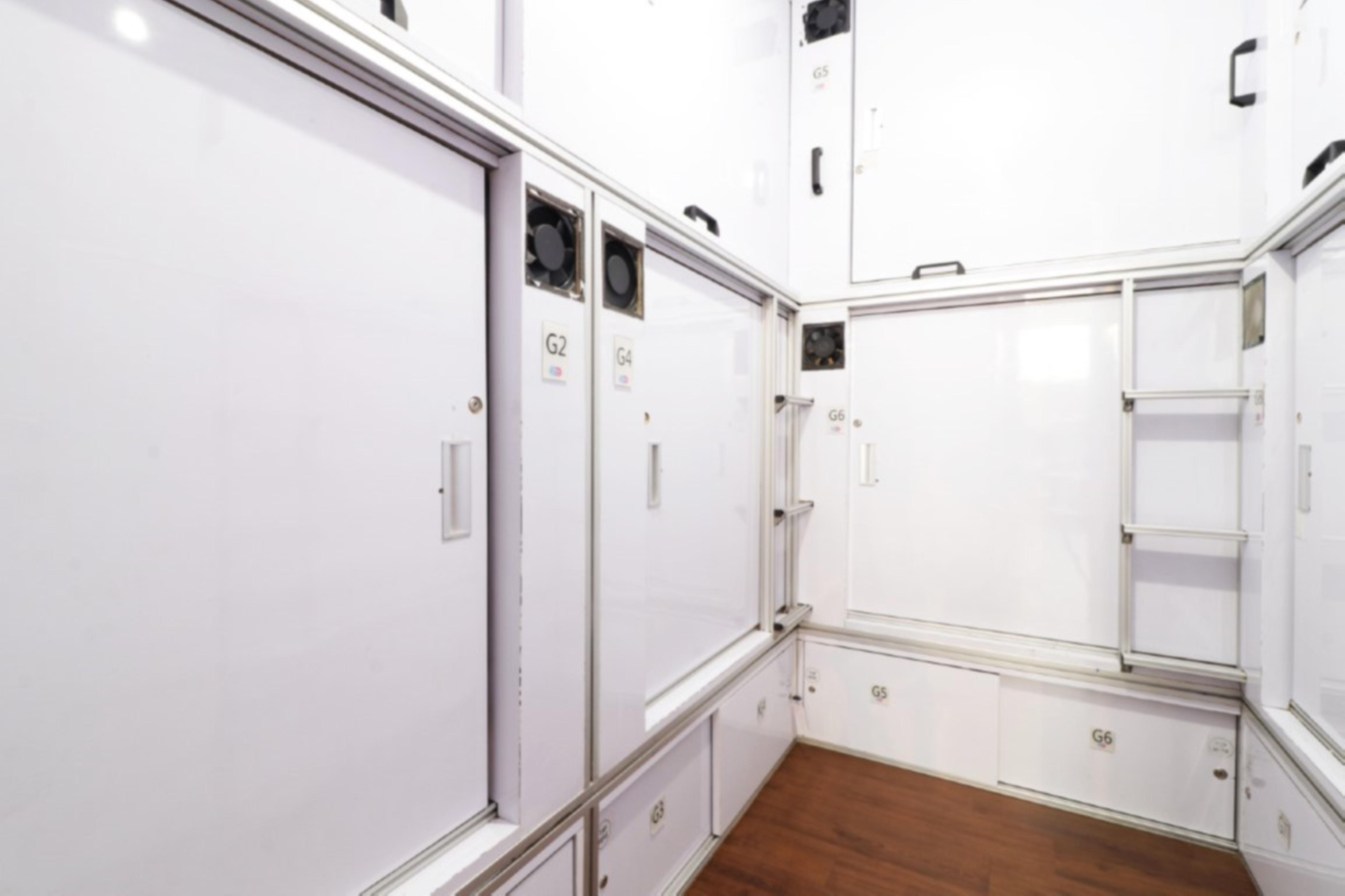 Inap At Capsule Thamrin Hotel Jakarta Exterior photo