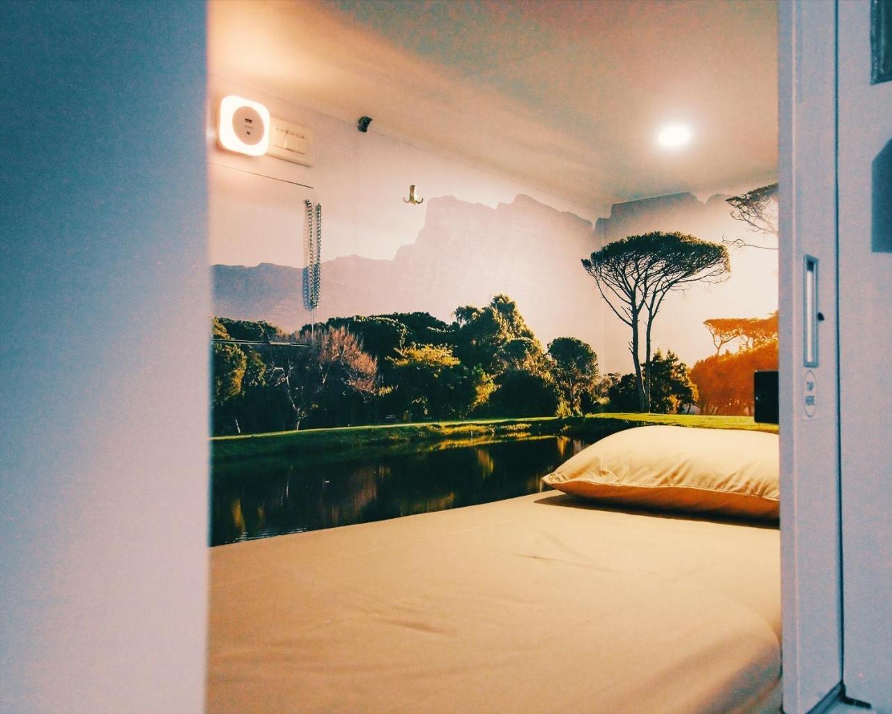 Inap At Capsule Thamrin Hotel Jakarta Exterior photo